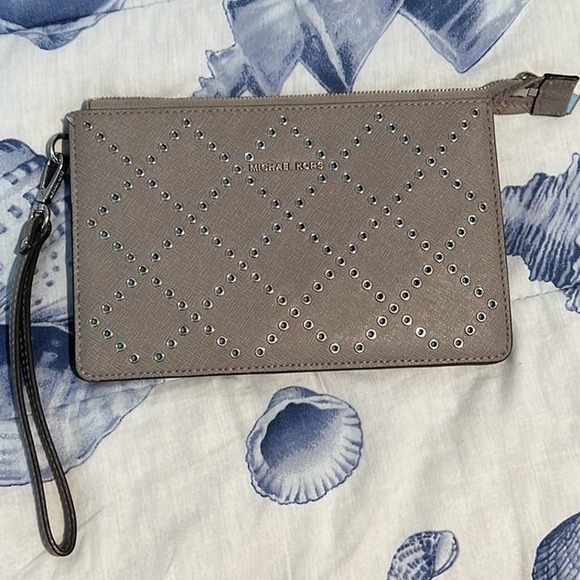 MICHAEL Michael Kors Leather Gusset Wristlet Wallet Pearl Gray - 32F7SFDU8U - Picture 3 of 9